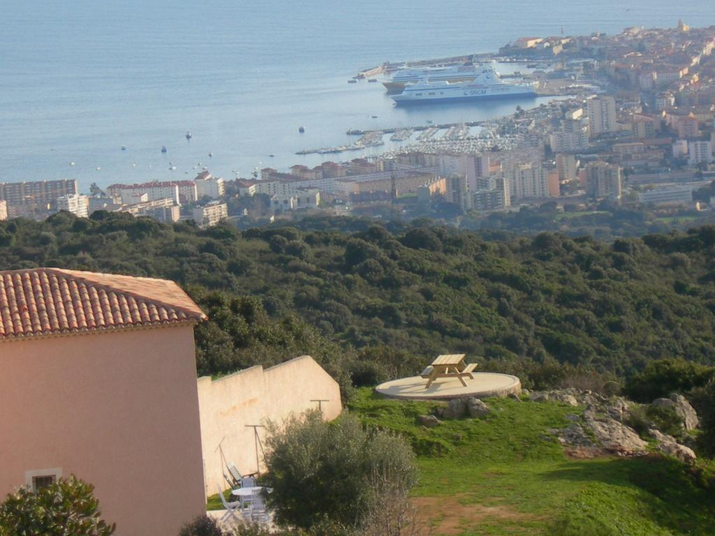 Gites Sassone, Vue Panoramique Sur Ajaccio Et La Mer Alata Zimmer foto